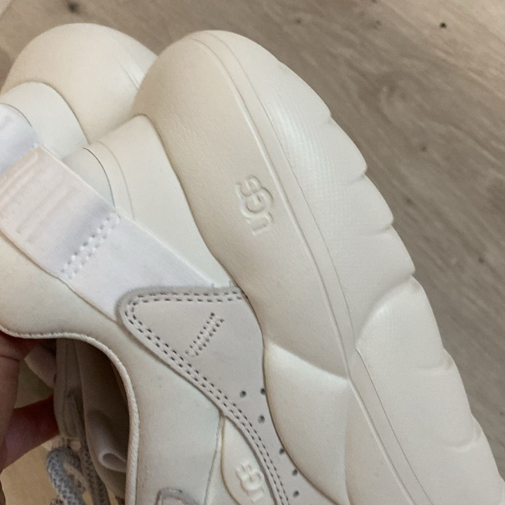 NEW- UGG- WHITE LA CLOUD LACE FASHION PLATFORM SNEAKERS, WOMEN Size 10 - Picture 6 of 9